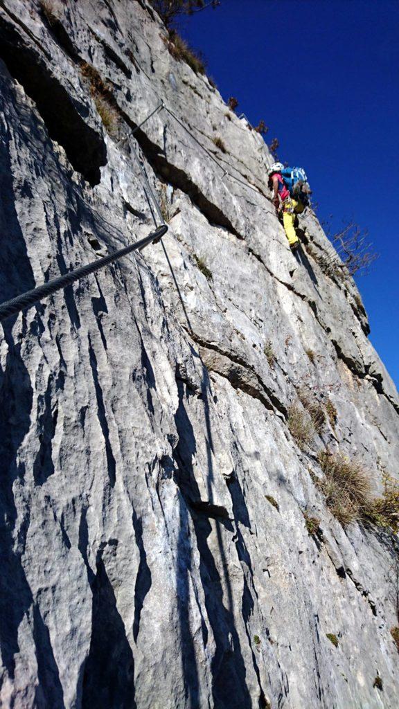 Erica al termine del bel traverso esposto sul terzo muro