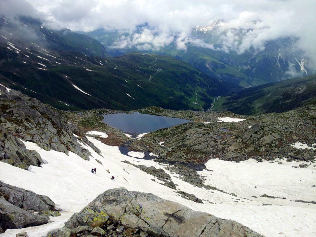 Siamo quasi a valle.Panoramica dall'alto del lago di Bergseeli, il primo che abbiamo incontrato stamattina