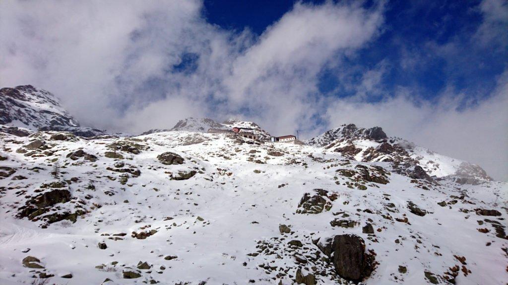 Eccoci in vista del rifugio Mucrone