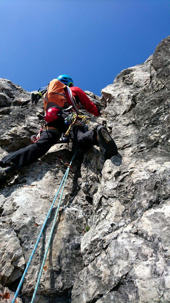 Tocca al Gallo che parte sull&#039;ultimo vero tiro con questa bella rimonta di IV parzialmente strapiombante