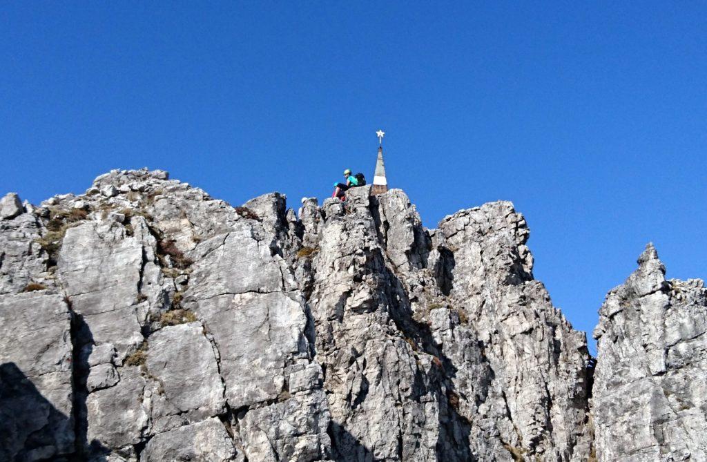 Ecco finalmente apparire la vetta! Manca solo un traversino di secondo grado e ci siamo