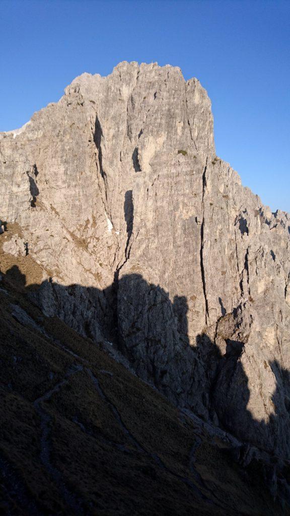 Rieccoci al colle Garibaldi. Diamo un ultimo sguardo alla nostra bella parete prima della discesa