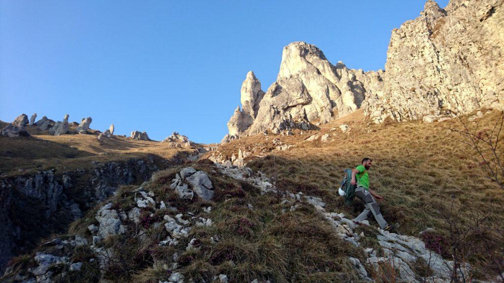 Giù di corsa verso valle prima che faccia buio