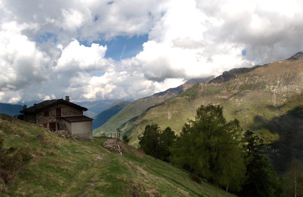 la prima baita dell'Alpe Chiarino