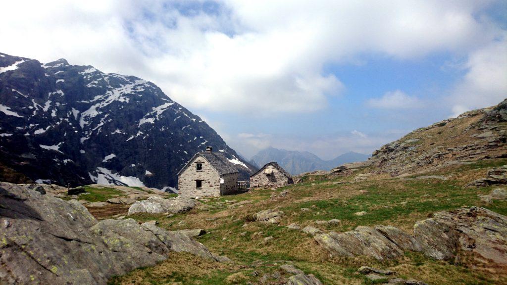 Ecco l'alpe Scaredi nella sua splendida location. Sono già in anticipo. Sono salito in meno di un'ora. Buono!