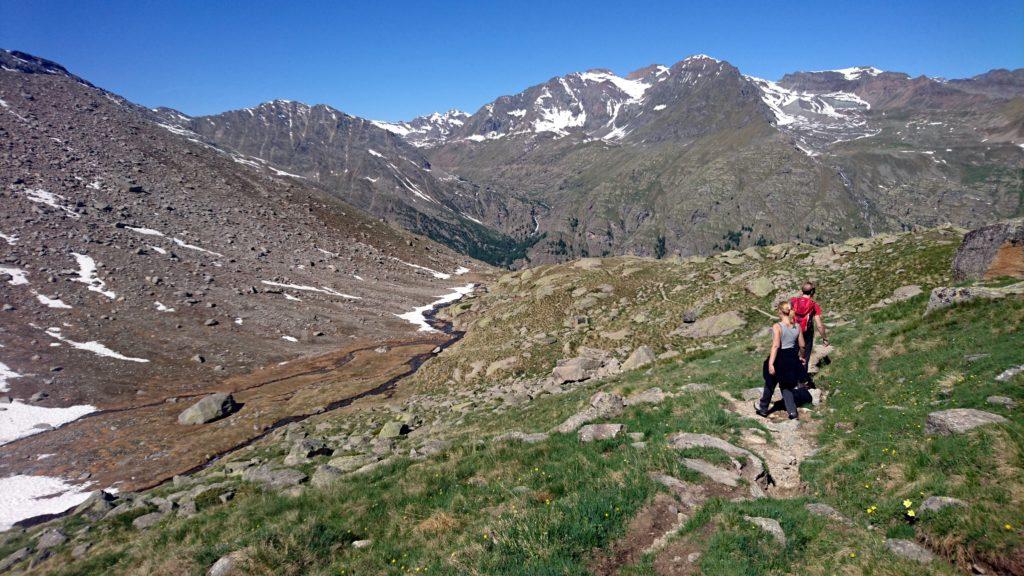Iniziamo il lungo traverso in direzione del Vittorio Emanuele, fatto di sali-scendi continui