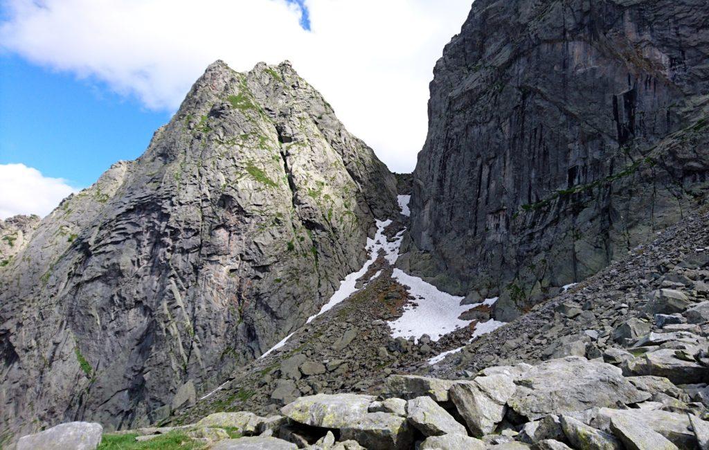 la bocchetta di Medaccio vista da poco più a valle