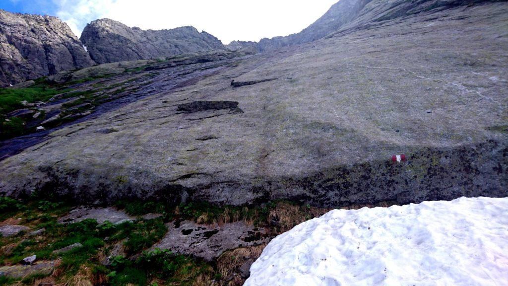 Le belle placche granitiche viste da sotto