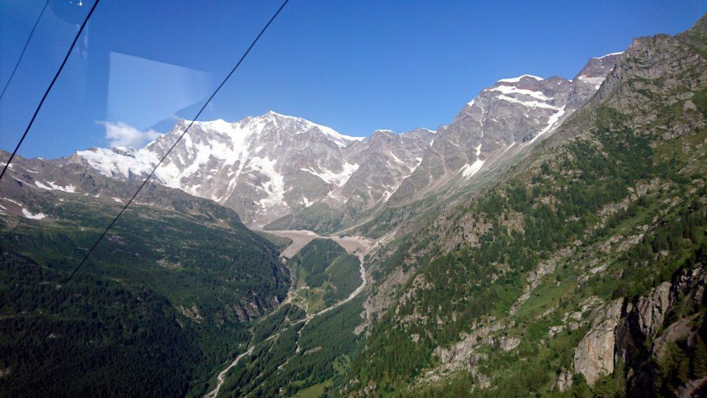 Il Rosa fotografato dalla funivia. L'ambiente qui a Macugnaga è di livello!