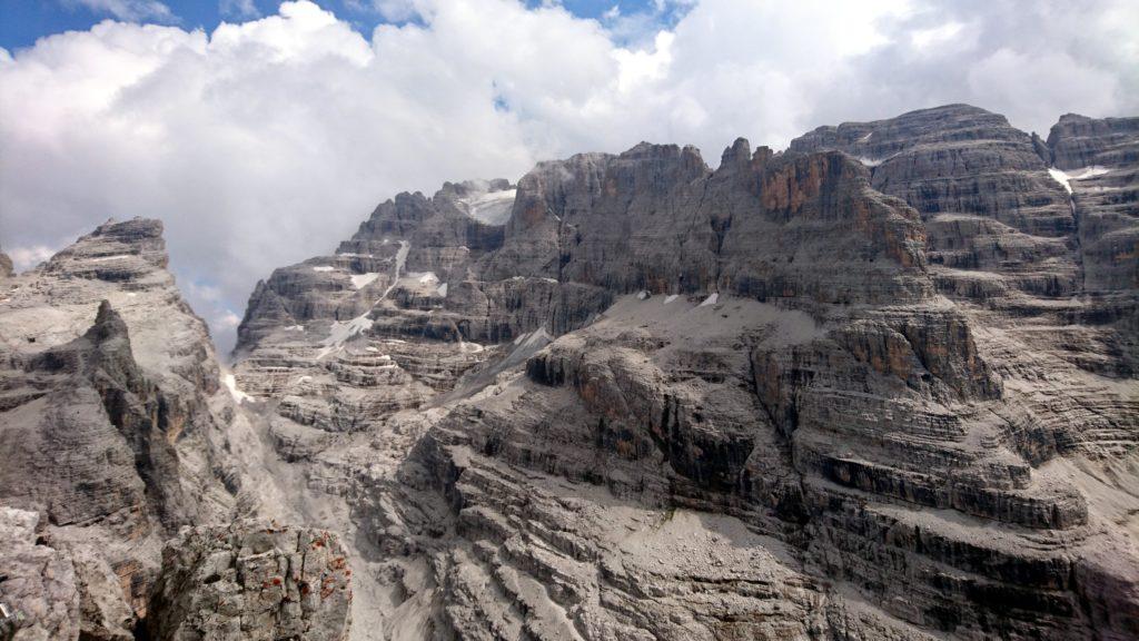 Foto in direzione del ghiacciaio della Cima Brenta....o di ciò che ne resta.... :(