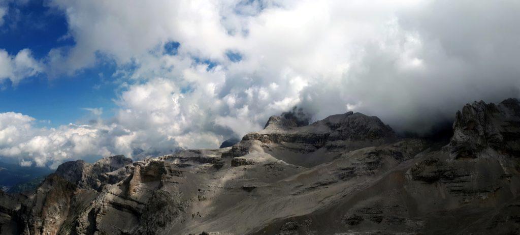 Panoramica verso ovest dalla nostra cima