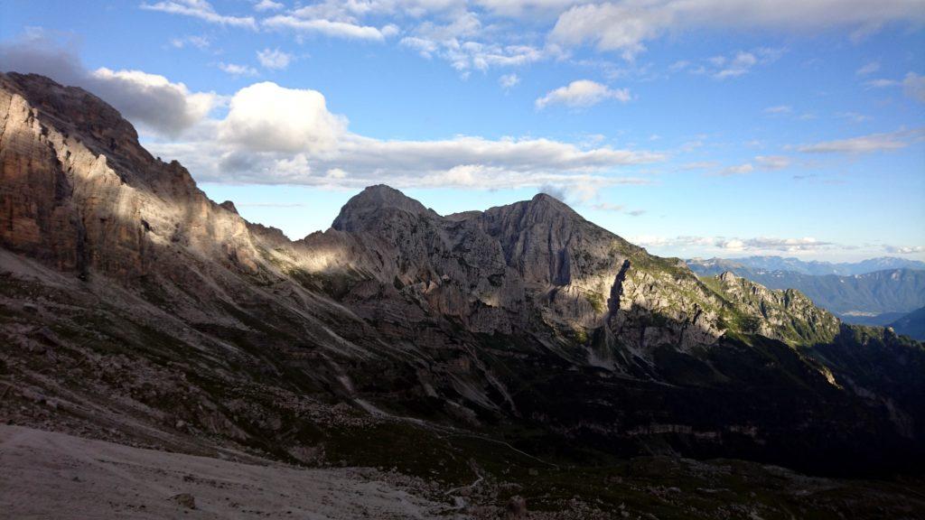 Le ombre della sera calano sulla Valle d'Ambiez