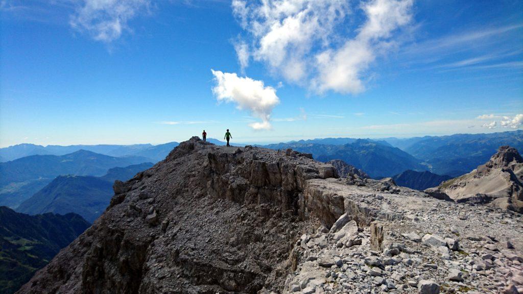 Erica e Marco sulla cima, si passeggia comodamente