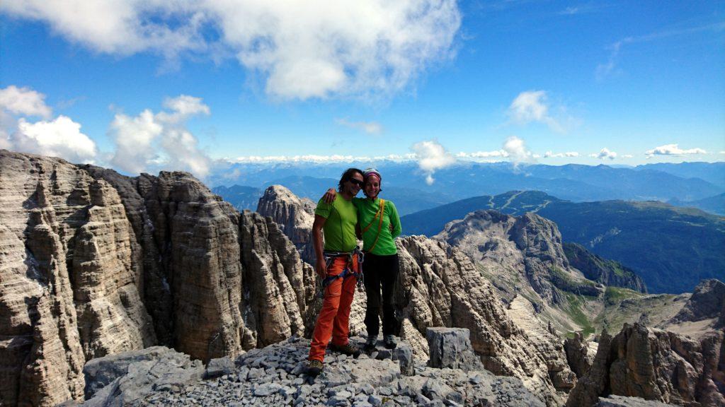 eccoci qua, belli soddisfatti: sin'ora tutto bene, la giornata è super. Ma non è finita finch'è non si è di nuovo giù