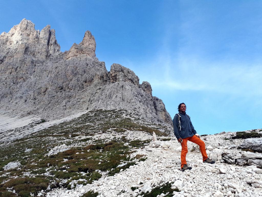 Gab al passo poco sopra il rifugio, luogo di osservazione ideale per le Torri