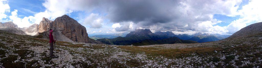 Panoramica dal passo sopra al rifugio Antermoia