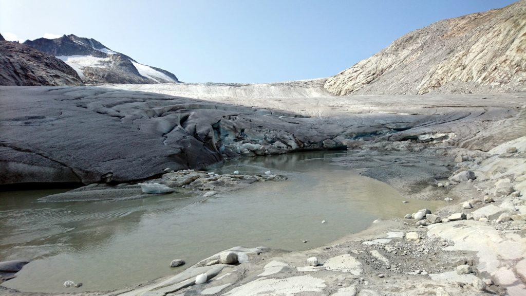 il punto in cui il ghiaccio finisce e comincia la roccia: purtroppo sempre più vicino