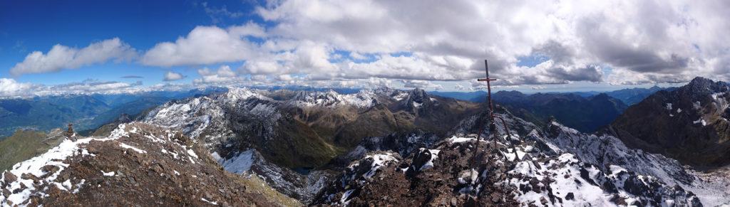 panoramica della cima del Diavolo della Malgina con vista verso est