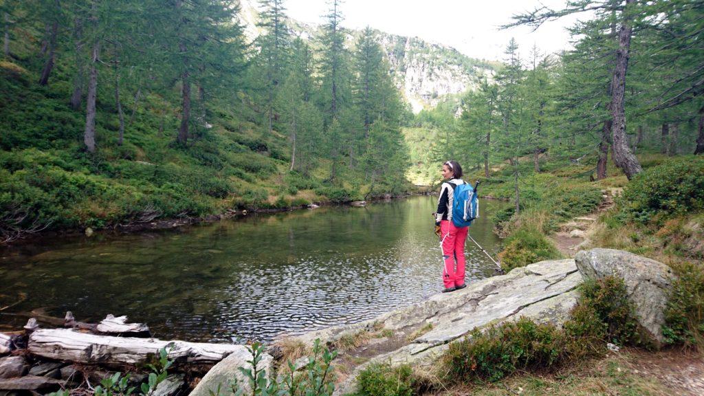 il Lago delle Streghe... e la strega, che si sente un pò a casa sua!