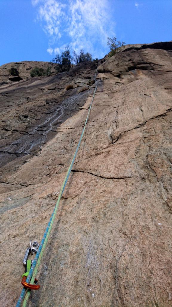 La meravigliosa placca del secondo tiro di Bucce d&#039;arancia, sicuramente il tiro più bello ed estetico della via