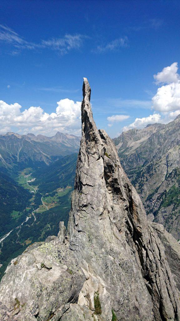 La Fiamma vista da di fianco fa veramente paura!! Ti dà bene l'idea di quanto sia sottile