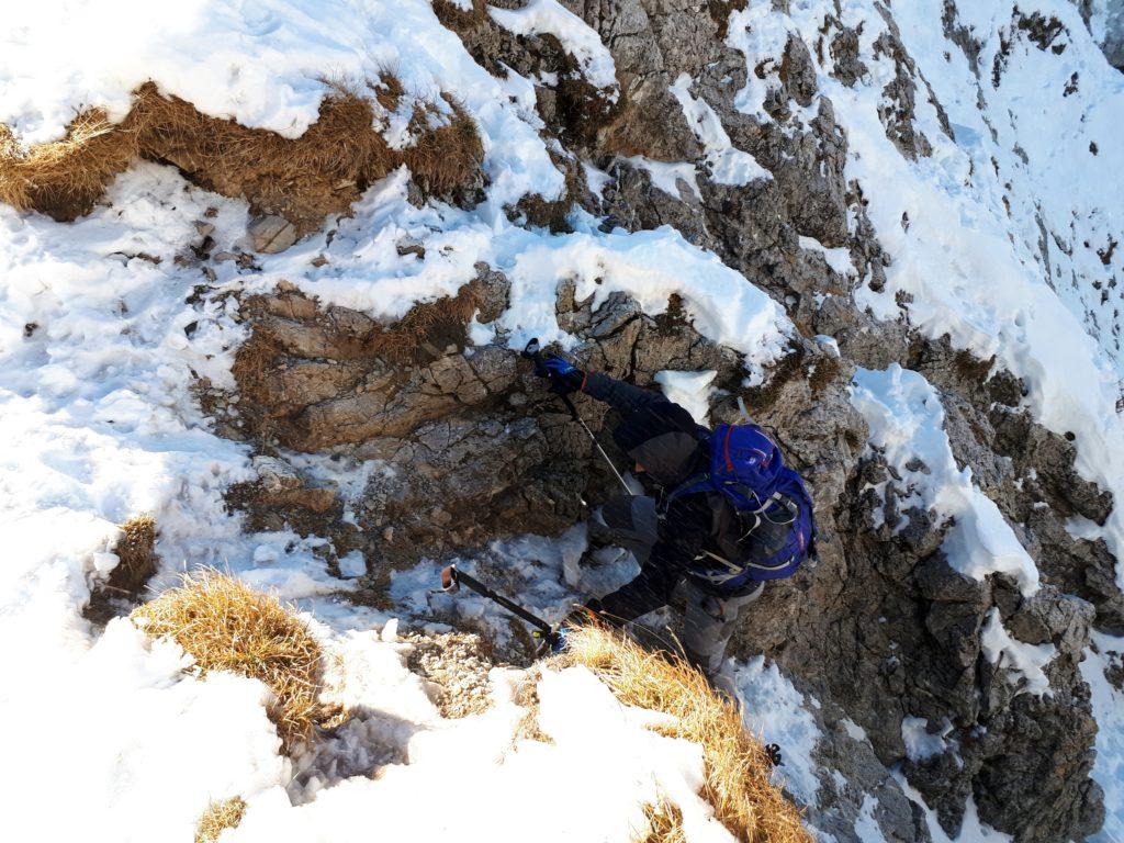 ultimo tratto del canalino (prestare attenzione al terreno un po&#039; instabile, specialmente se mezzo ghiacciato)