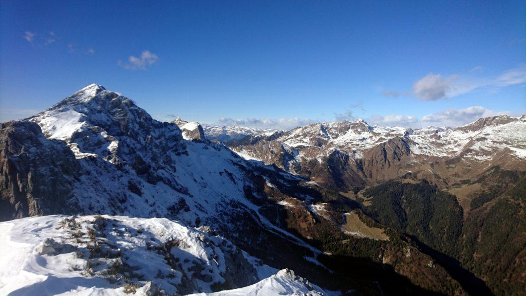 vista spettacolare verso l'Arera e il Parco delle Alpi Orobiche Bergamasche