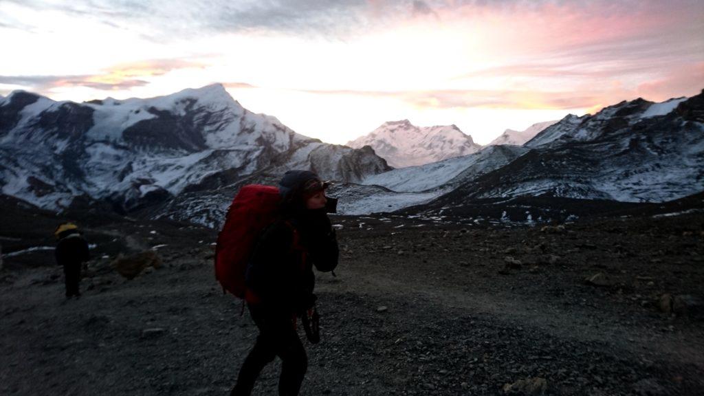 Erica che l'alba se la gode poco, perchè ha troppo freddo!