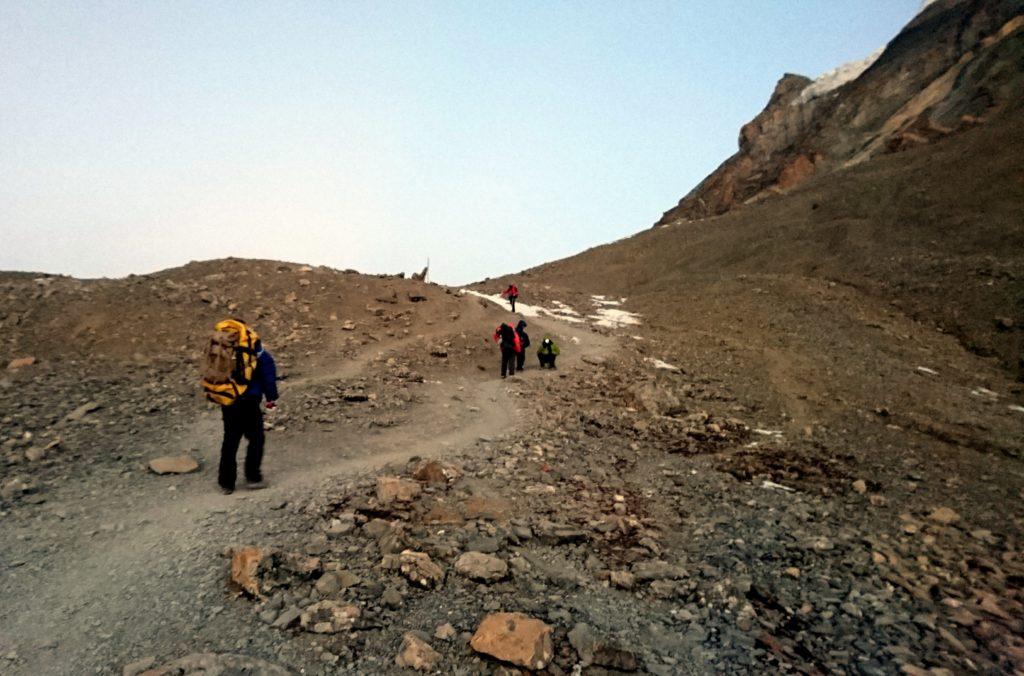 ci avviciniamo al Thorong La Pass