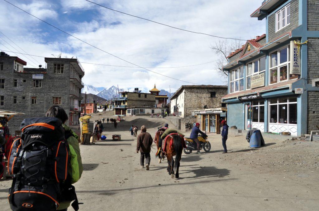 Muktinath: sembra una cittadina del west