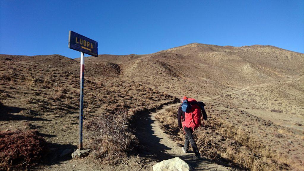 cominciamo a salire sui colli, in direzione di Lubra