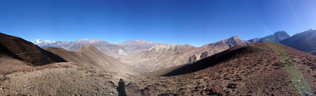 180° dalla cima del colle sul quale siamo saliti lungo il sentiero per Lubra