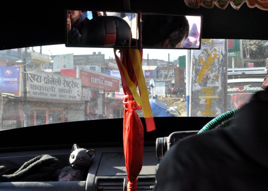 tipico esempio di taxi nepalino!