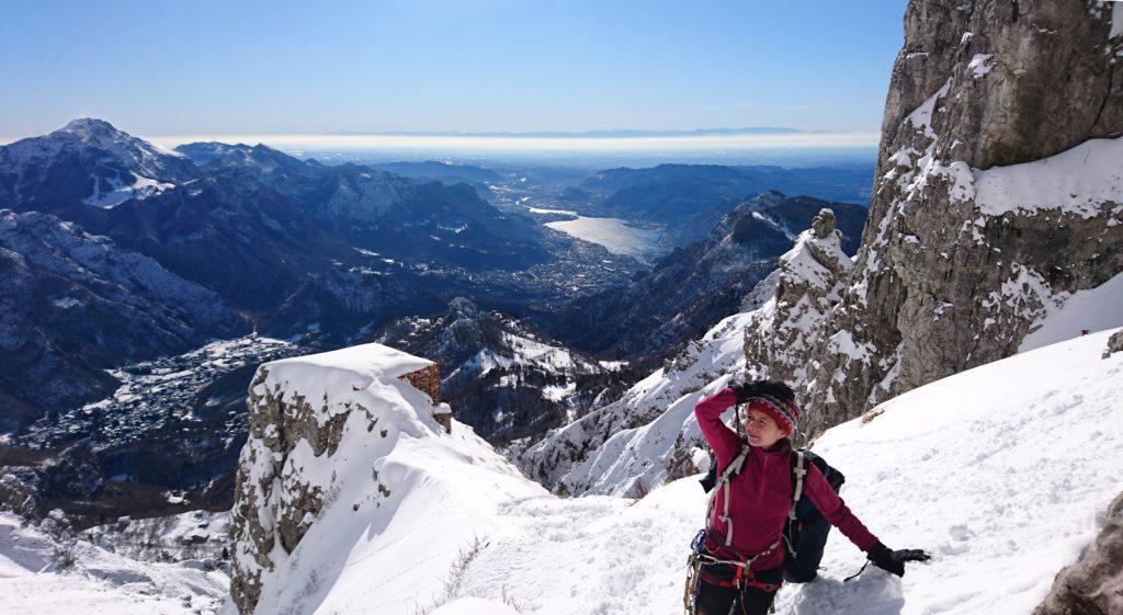 Erica osserva il vento in quota e si prefigura nella testa che le aspetta una bella gatta da pelare