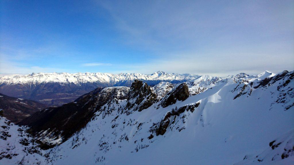 Vista dalla cima del canale guardando in direzione del Disgrazia