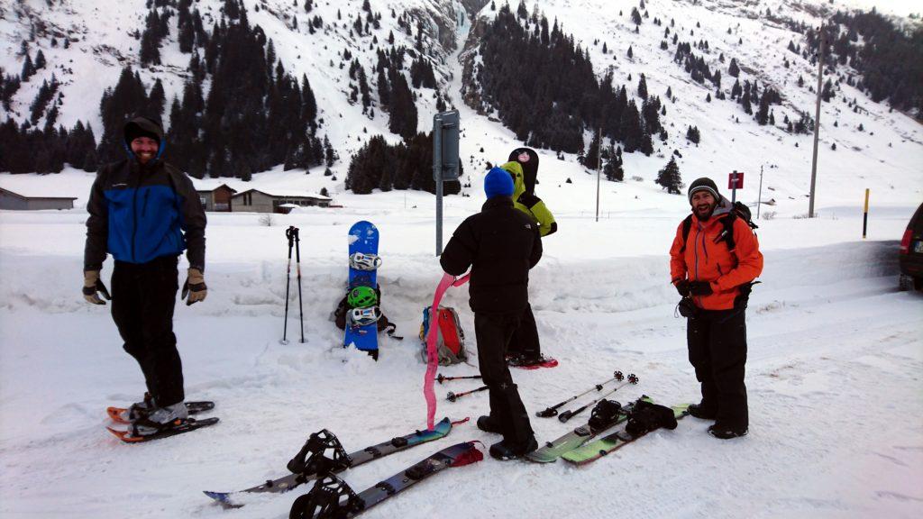 Quasi pronti alla partenza. Fa un freddo maiale e quasi nevica...ma noi siamo ottimisti!