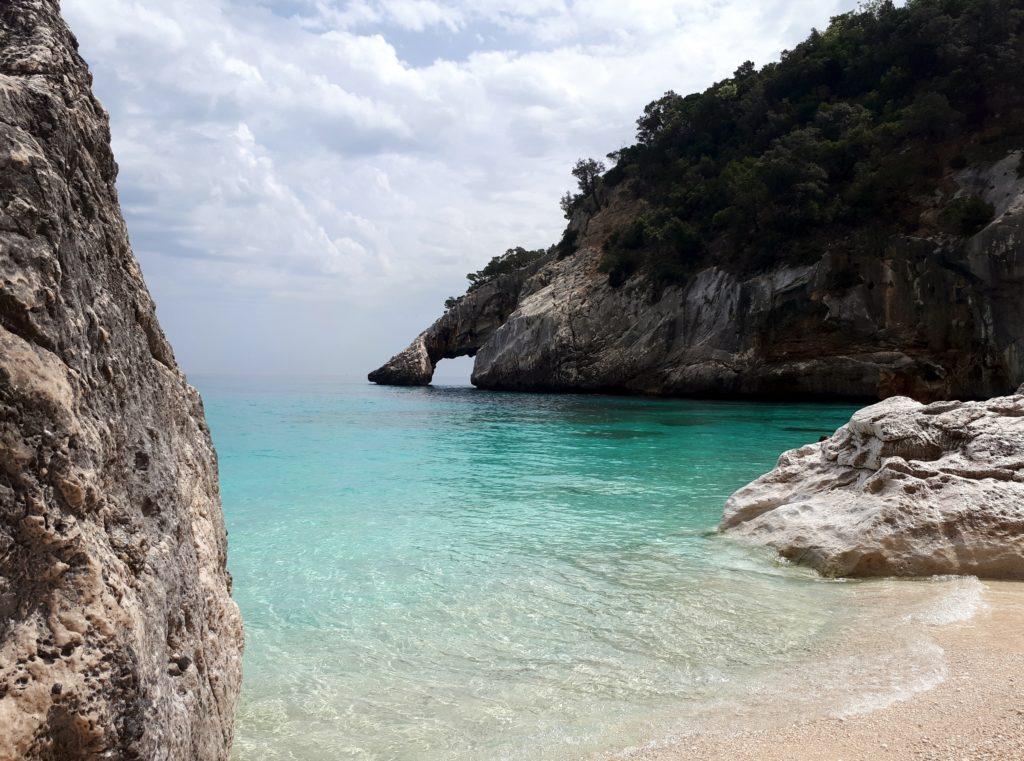 l&#039;arco naturale da cartolina di Cala Goloritzè