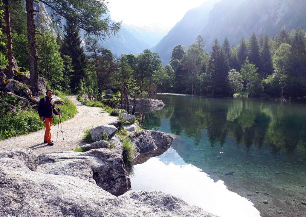 di prima mattina ci godiamo la Val di Mello in pace e tranquillità: non c'è praticamente nessuno tranne qualche climber