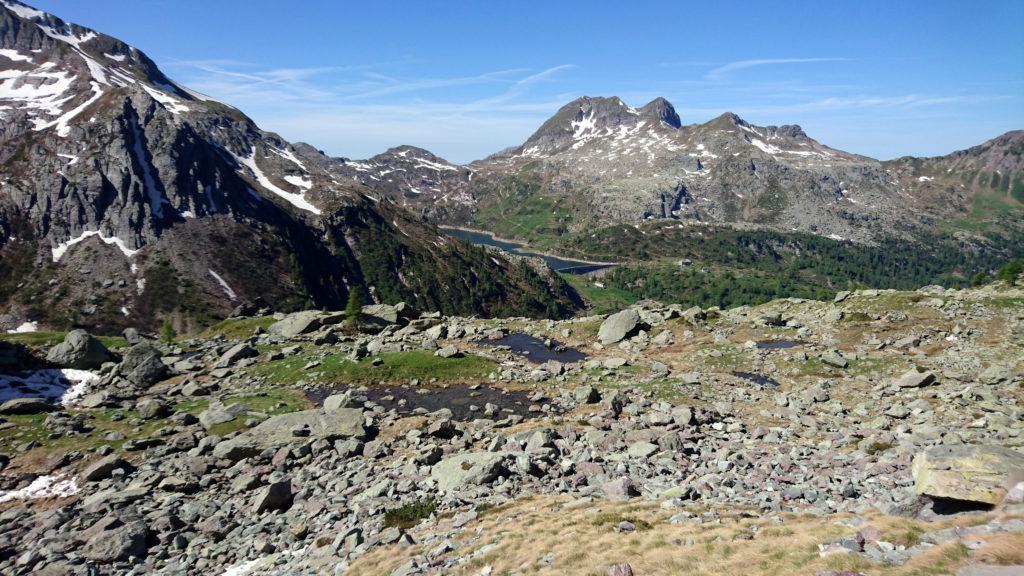 ci avviciniamo all'attacco, seguendo il sentiero che conduce alla Normale del Pizzo del Becco