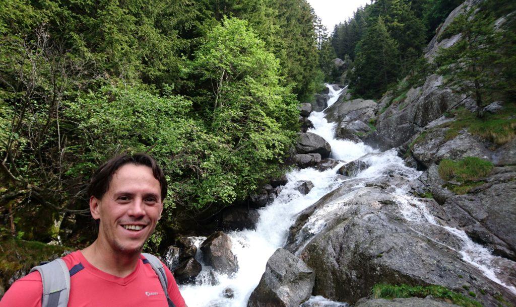 tutta la Val di Mello è solcata da innumerevoli corsi d&#039;acqua, belli pieni vista la stagione!
