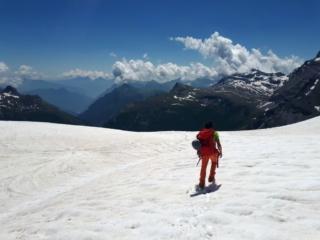 la neve è ormai pappa: torniamo in vista del bacino dell'Alpe Veglia