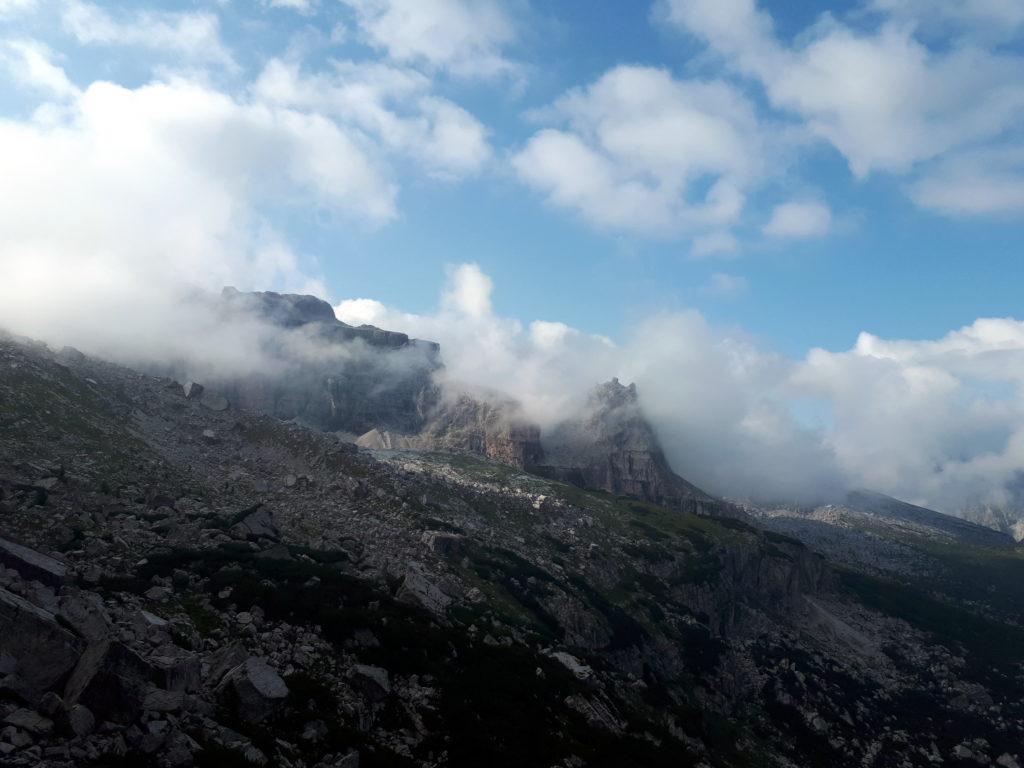 Vista in direzione dell'altopiano che conduce al rifugio Tuckett