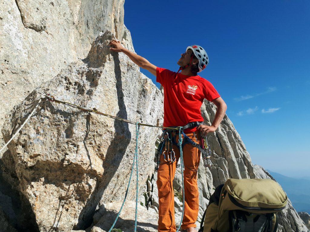 sulla prima ampia cengia dopo il muretto