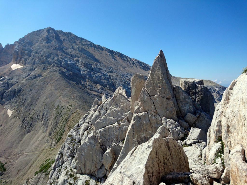 bella vista verso la salita per il Corno Grande