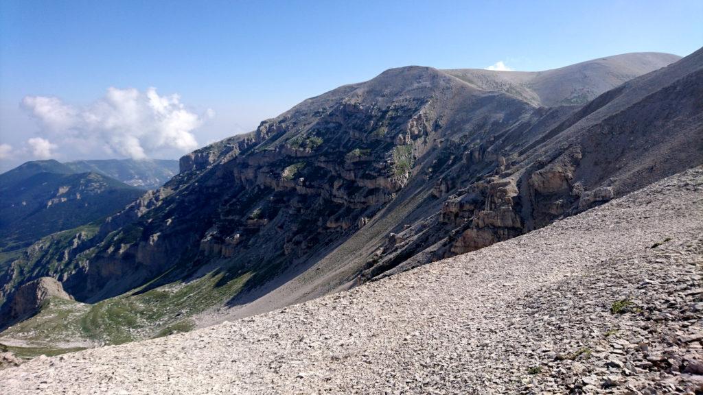 formazioni rocciose lungo le pendici della Majella