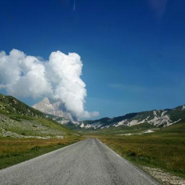 Campo Imperatore e Campo Pericoli: piccolo trekking, paesaggi grandiosi