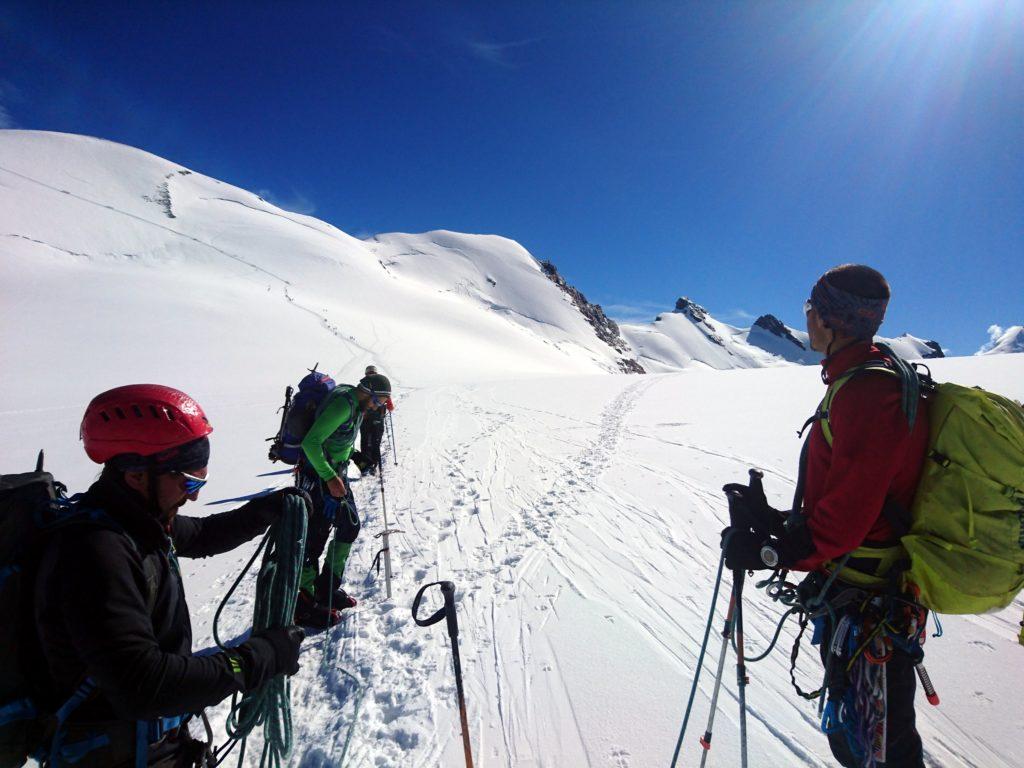 Qui molliamo la traccia del Breithorn Occidentale per puntare all&#039;attacco del Centrale