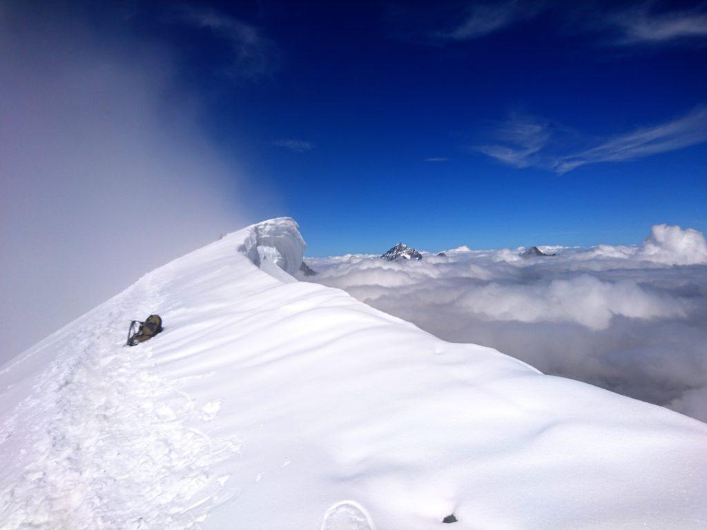 Per scendere seguiamo la cresta in direzione del Breithorn Occidentale