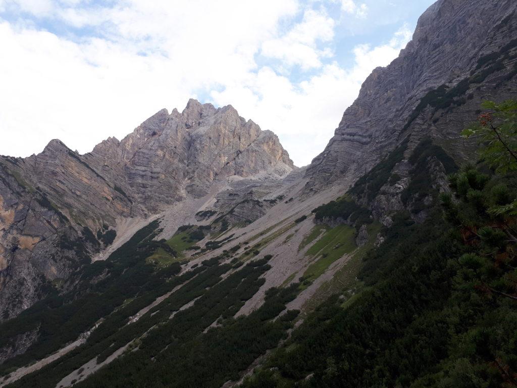 intravediamo quello che crediamo essere il passo. In realtà è solo la Busa superiore!