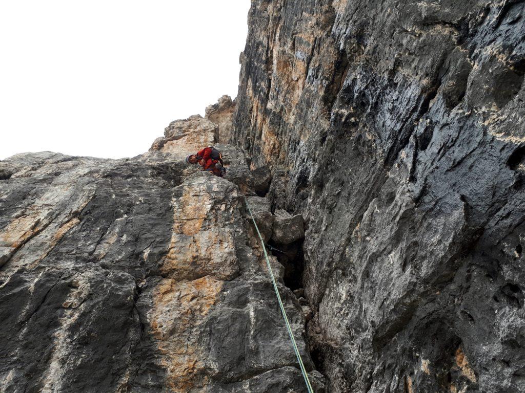 superata la rimonta, mi sposto a sinistra per comodità. Rientrerò poi verso destra in cima